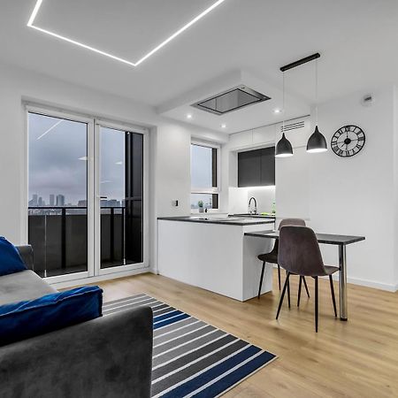 12Th Floor Wola Modern Apartment Warsaw Exterior photo
